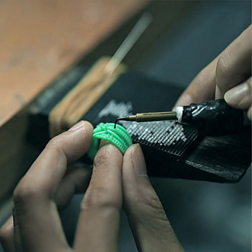 Jewerly Diamond Inlaying