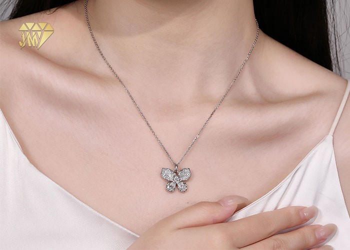 Custom trending silver necklaces.jpg