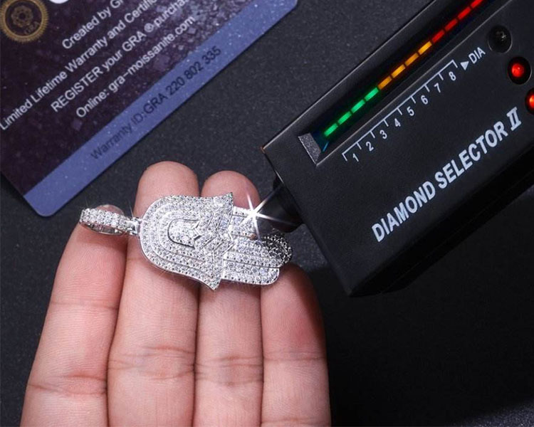 mens hamas pendant.jpg